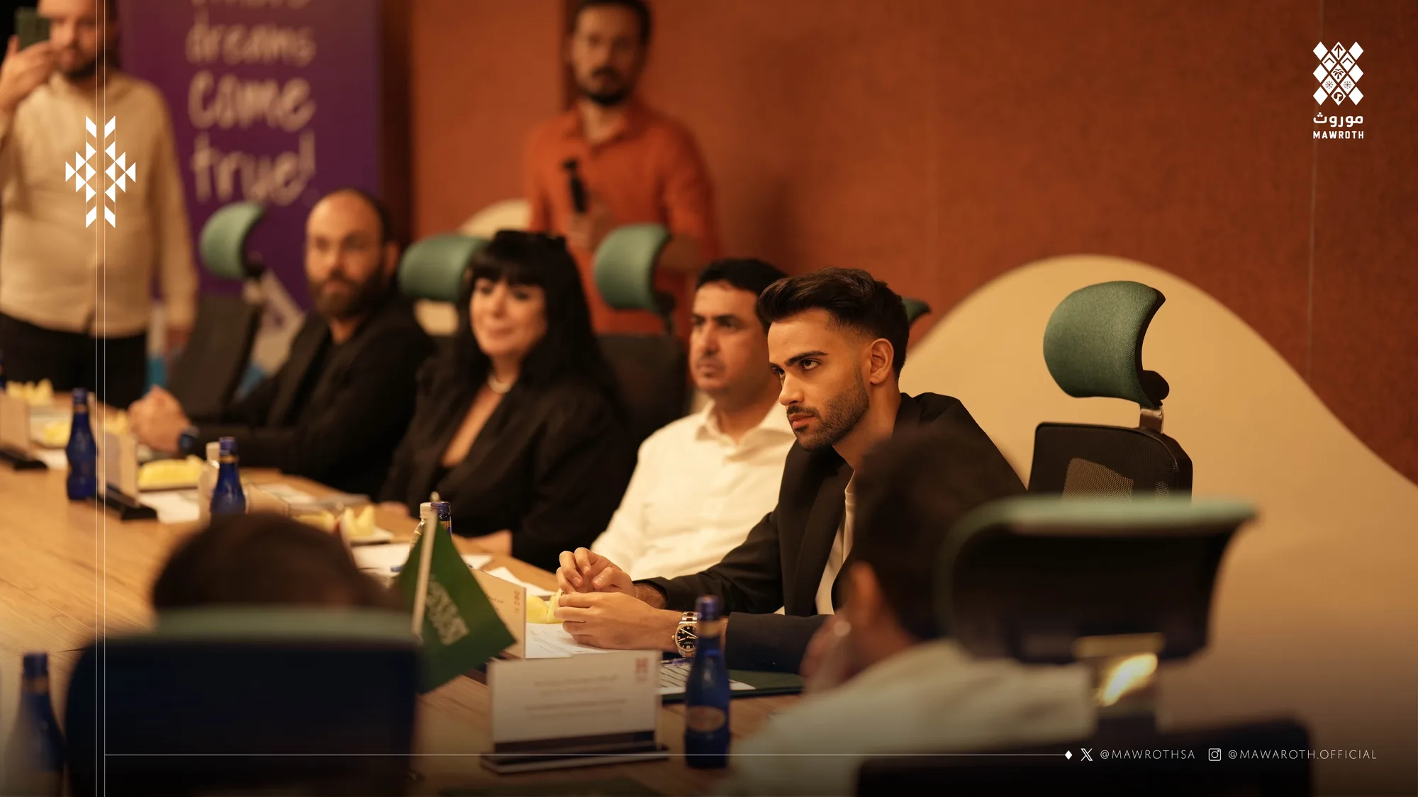 Mawroth and partner delegations seated at the negotiation table in Istanbul, Saudi flag visible